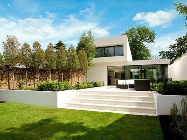 House for sale in Kingston Upon Thames, Greater London