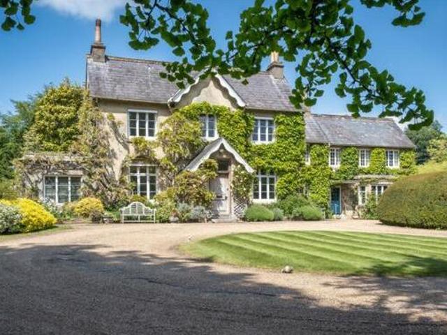 House for sale in Pachesham Park, Surrey