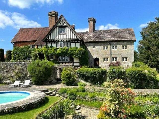House for sale in Perryfields, West Sussex