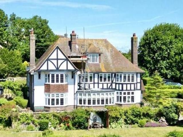 House for sale in Holywell, Eastbourne