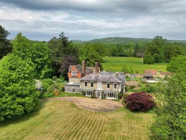 House for sale in The Butts, Kent