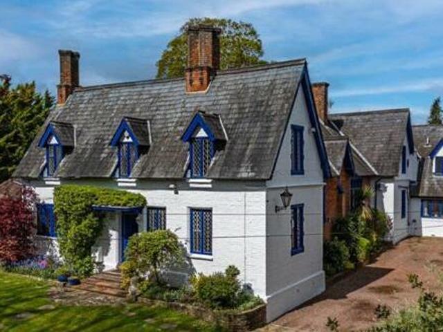 House for sale in Denham, Gerrards Cross and Chalfonts Community Board, Gerrards Cross