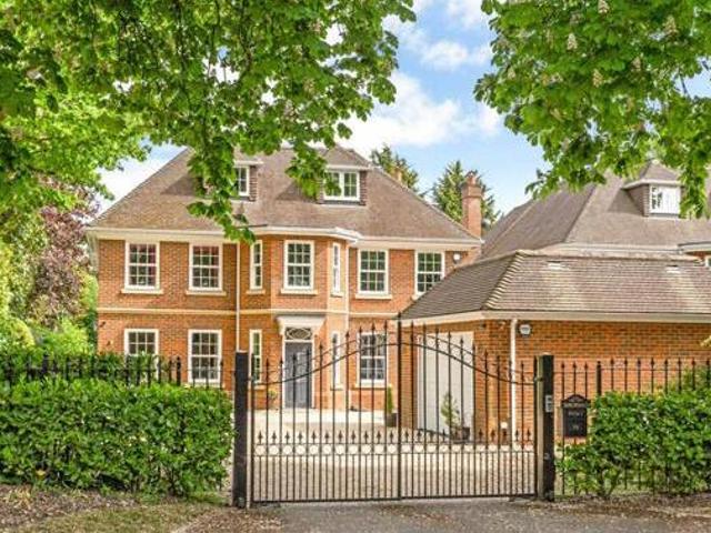House for sale in Denham, Gerrards Cross and Chalfonts Community Board, Gerrards Cross