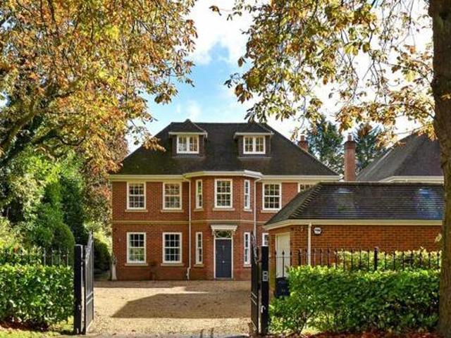 House for sale in Denham, Gerrards Cross and Chalfonts Community Board, Gerrards Cross
