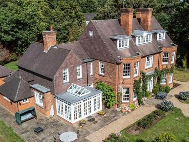 House for sale in Greater London