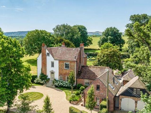 House for sale in Perryfields, West Sussex
