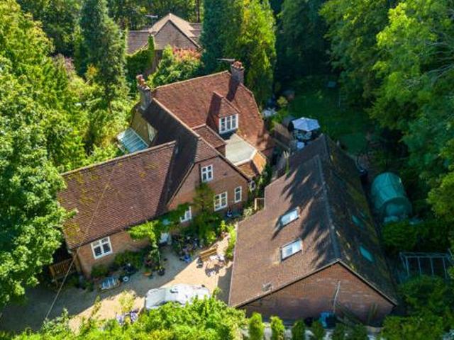 House for sale in Totteridge, Cressex