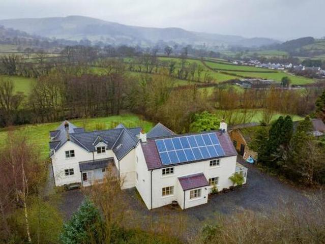 House for sale in Llandovery, Wales