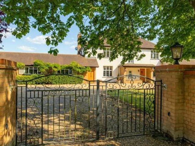 House for sale in Potters Bar, Hertfordshire