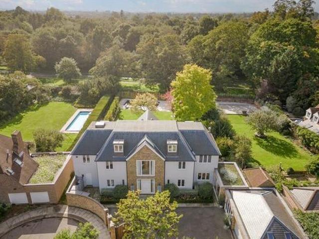 House for sale in Deepcut, Surrey