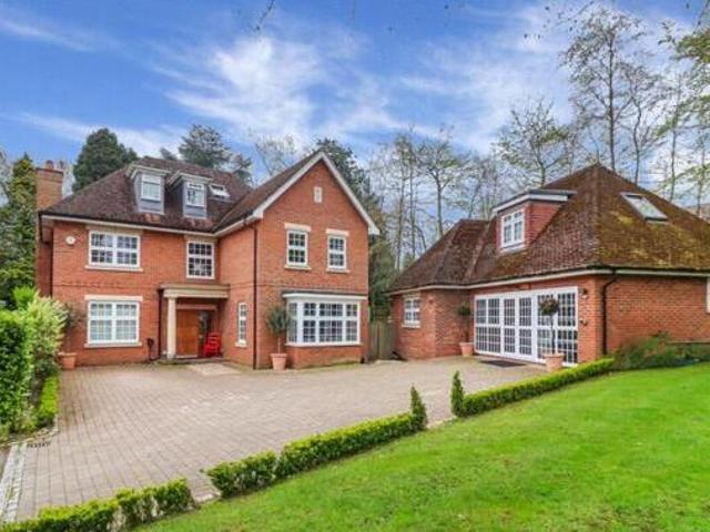House for sale in Batchworth, Hertfordshire