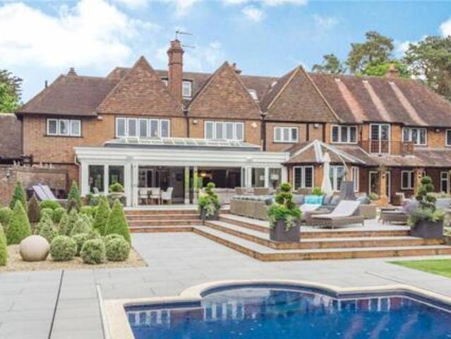 House for sale in Batchworth, Hertfordshire