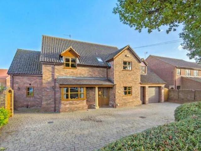 House for sale in Shefford, Bedfordshire