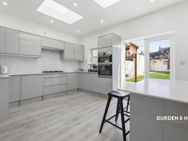 Farm for sale in London Borough of Newham, Greater London