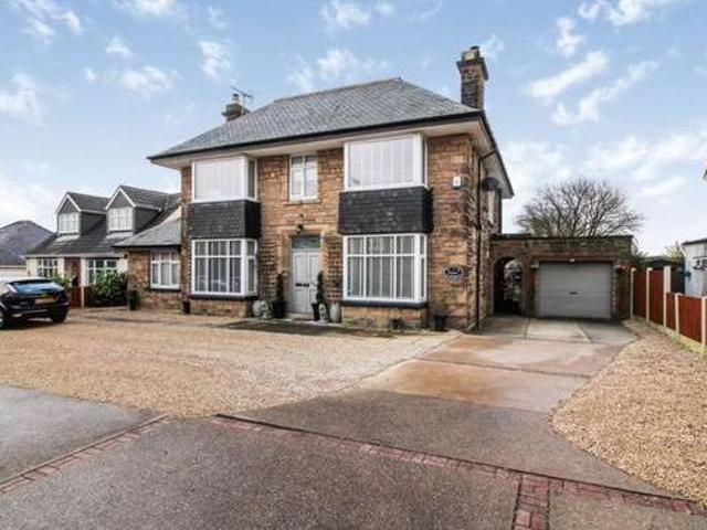 House for sale in Froggatt, East Midlands
