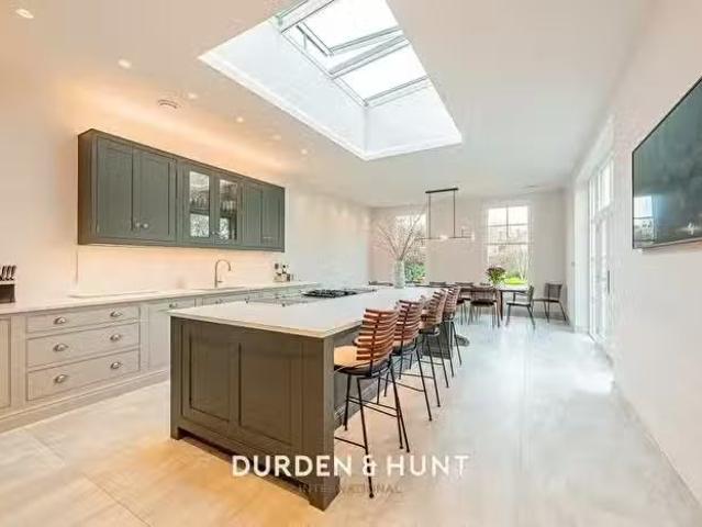 House for sale in Snaresbrook