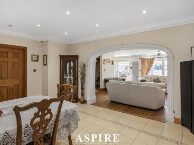 Farm for sale in Southend-on-Sea, Alton Barnes