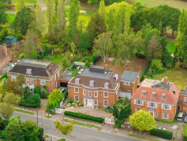 Farm for sale in Cat Hill, England