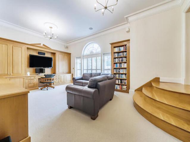 Farm for sale in Orpington, Greater London