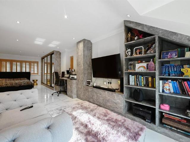 House for rent in Batchworth, Hertfordshire