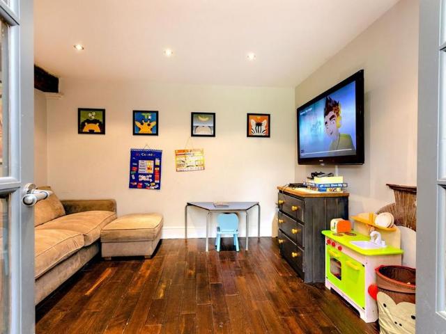 House for rent in Fairlands, Guildford