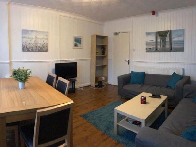 House for rent in Falcon Lodge, Wales