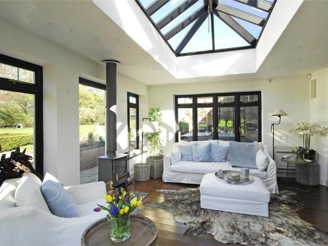 House for rent in Southend, Turville