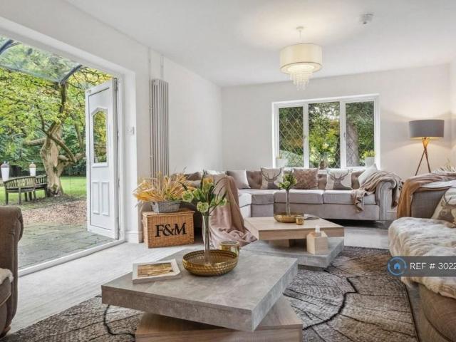 House for rent in Old Knebworth, North Hertfordshire