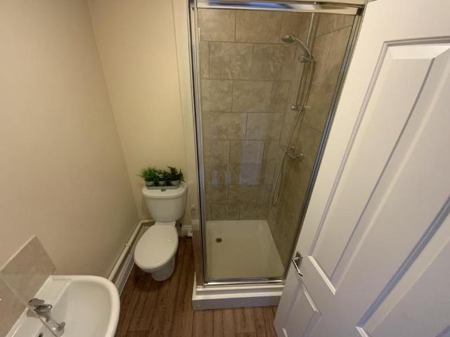 House for rent in Fairlands, Guildford