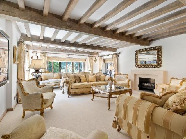 House for rent in Windlesham, Surrey Heath