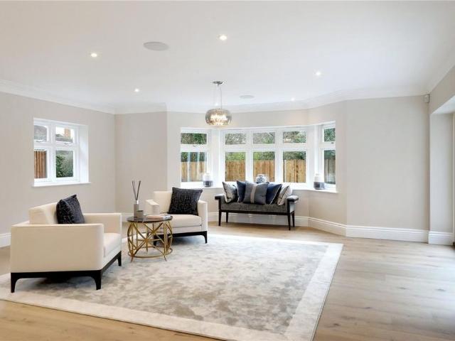 House for rent in Holtspur, Forty Green