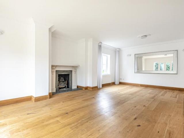 House for rent in Englefield Green, Runnymede