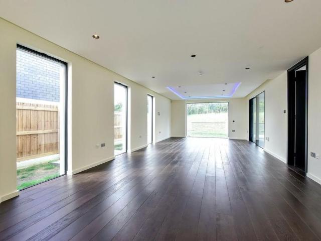 House for rent in Goffs Oak, Broxbourne