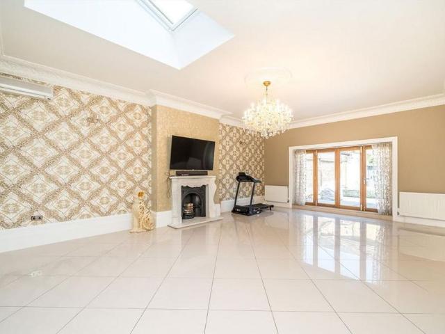 House for rent in London Borough of Lewisham, Greater London