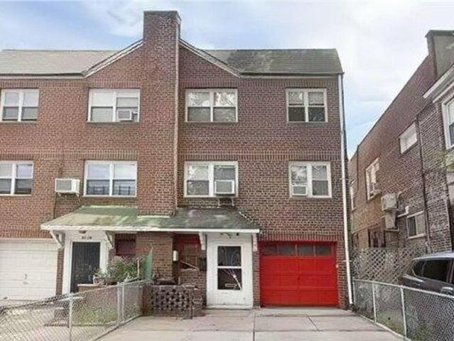 House for sale in Queens, Arverne