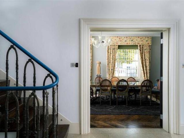 Cottage for rent in Notting Hill, Greater London