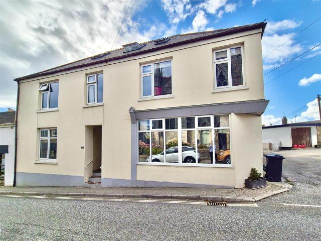 House for sale in Porthleven, Cornwall