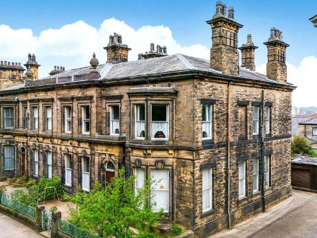 House for sale in Pellon, Halifax