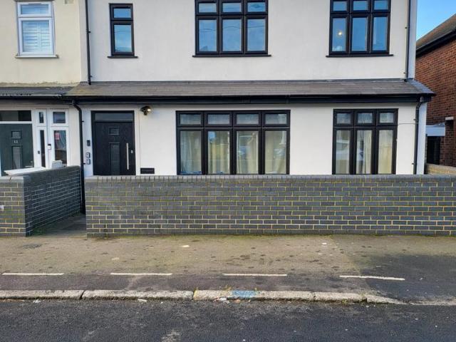 House for sale in Gidea Park, Greater London