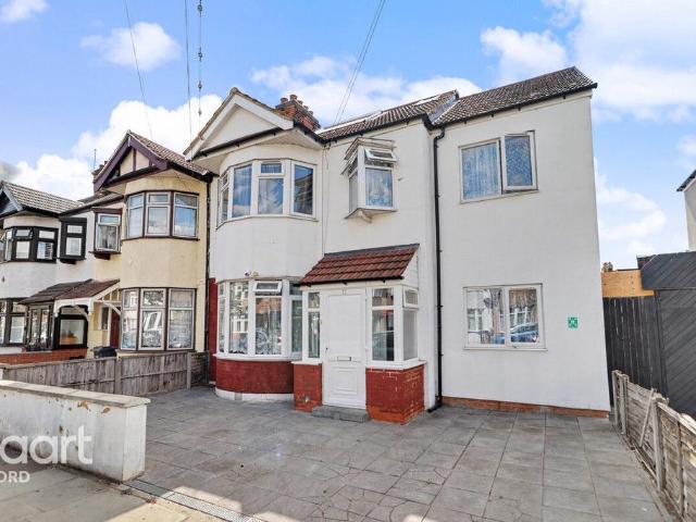 House for sale in Loxford, Greater London