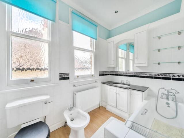 Cottage for sale in Beckenham, Greater London