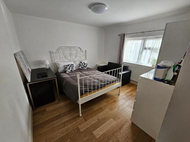 House for rent in London Borough of Ealing, Greenford