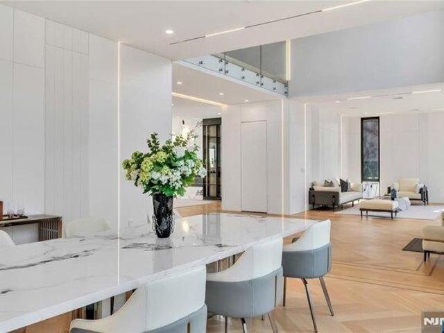 House for sale in Englewood Cliffs, New Jersey