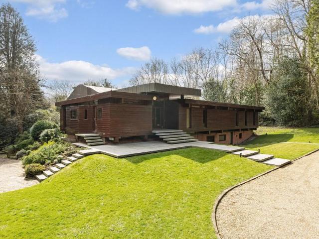 House for sale in Red Hill, Surrey