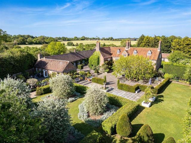 House for sale in Whipsnade, Bedfordshire