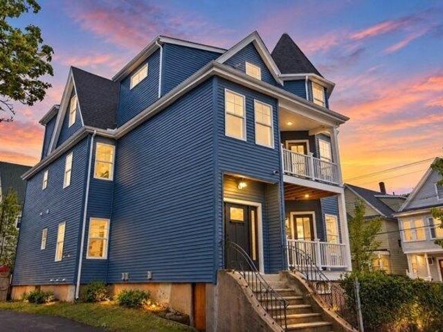 House for sale in Everett, Middlesex County