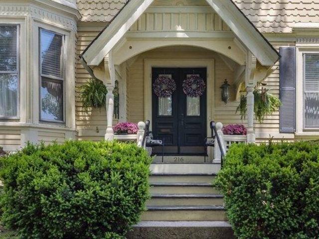 House for sale in Fall River Station, Fall River