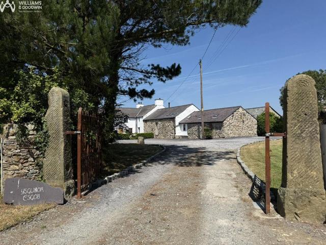 House for sale in Gwalchmai, Wales