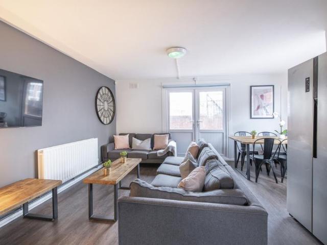 Apartment for rent in Old Lenton, Haddon