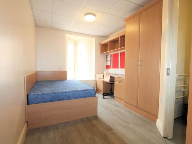 Apartment for rent in Sydenham, Green Close